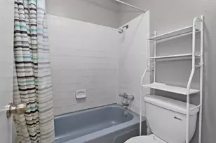 201 W Rosamond St, Houston, TX 77076 - Photo 12