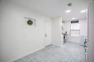 4901 Richfield Ln, Houston, TX 77048 - Photo 10