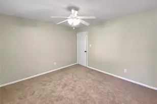 10825 Royal Magnolia Dr, Conroe, TX 77303 - Photo 14