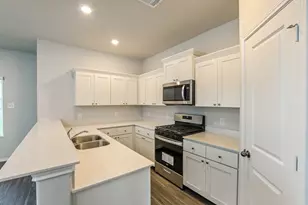 3121 Wood Lily Dr, Brookshire, TX 77423 - Photo 2