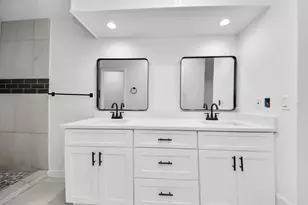 2911 Meadowgrass Ln, Houston, TX 77082 - Photo 24