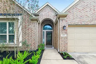 24711 E Burnaby Cir, Spring, TX 77373 - Photo 2