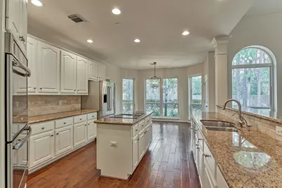 18 Gallant Oak Place, The Woodlands, TX 77381 - Photo 16
