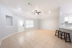 305 Scenic Brook St, Brenham, TX 77833 - Photo 4