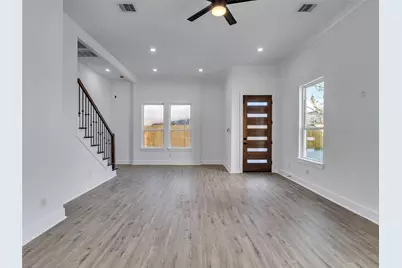 5130 Clover Street #B, Houston, TX 77033 - Photo 8