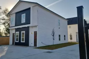 5130 Clover St, Houston, TX 77033 - Photo 2