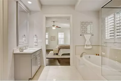 1701 Wrenwood Lakes, Houston, TX 77043 - Photo 18