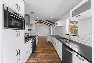 9735 Kemp Forest Drive, Houston, TX 77080 - Photo 10