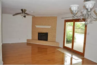 5519 Caversham Dr Drive, Houston, TX 77096 - Photo 16