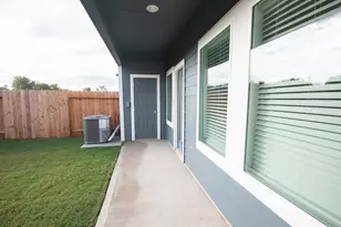 10217 Berkeley Spgs Trl, Houston, TX 77051 - Photo 4