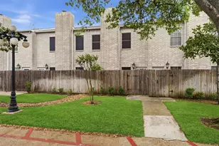 17597 Red Oak Dr, Houston, TX 77090 - Photo 2