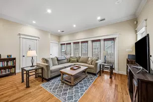 1017 W 16th St, Houston, TX 77008 - Photo 1