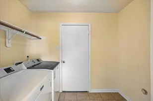2130 Summit Meadow Dr, Houston, TX 77489 - Photo 32
