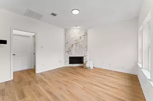 2859 Crest Park Dr, Houston, TX 77082 - Photo 12
