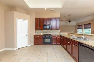 2201 Signal Hill Dr, Pearland, TX 77584 - Photo 8