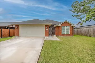 14131 Dartwood Dr, Houston, TX 77049 - Photo 2