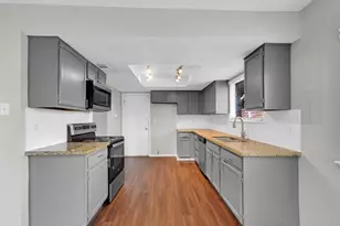 8406 Daycoach Ln Ln, Houston, TX 77064 - Photo 8