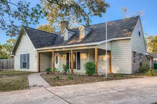 101 Pebble Springs Ln, Cleveland, TX 77327 - Photo 2