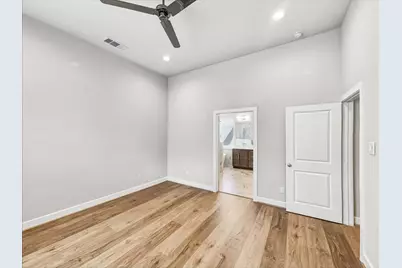 719 Wilshire Brook Lane, Houston, TX 77008 - Photo 12