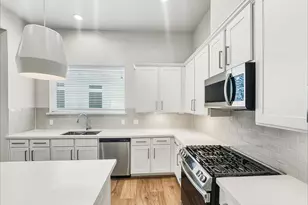 719 Wilshire Brook Ln, Houston, TX 77008 - Photo 10