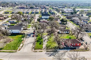 1212 Lockwood Dr, Houston, TX 77020 - Photo 2