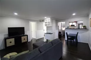 4719 Oakshire Dr, Houston, TX 77027 - Photo 2