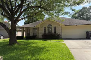 2238 Pine Cone Dr, Houston, TX 77339 - Photo 2