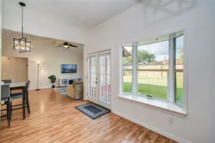 2711 N Belgravia Dr, Pearland, TX 77584 - Photo 14