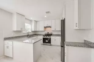 17502 Huntersglen Cir, Humble, TX 77396 - Photo 8
