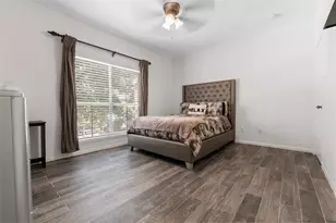 2100 Tanglewilde St, Houston, TX 77063 - Photo 12