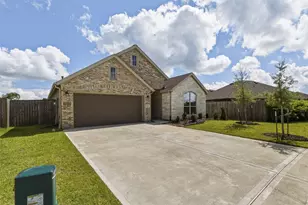 2004 Hyde Acres St, League City, TX 77573 - Photo 2