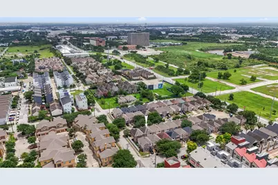 323 Plaza Del Sol Park, Houston, TX 77020 - Photo 38