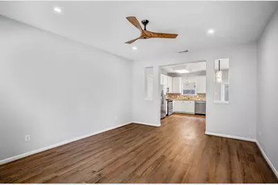 323 Plaza Del Sol Park, Houston, TX 77020 - Photo 10