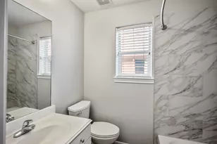 323 Plaza Del Sol Park, Houston, TX 77020 - Photo 24