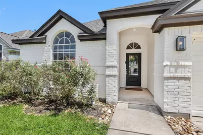 6913 Gentle Breeze Drive, Willis, TX 77318 - Photo 4