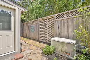2330 Summit Way Ct, Houston, TX 77339 - Photo 30