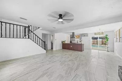 713 Sugar Hill Drive, La Porte, TX 77571 - Photo 8