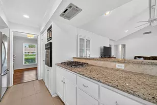 9327 Meadowcroft Dr, Houston, TX 77063 - Photo 26