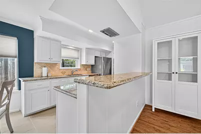 9327 Meadowcroft Drive, Houston, TX 77063 - Photo 20