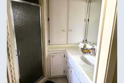 8639 Cedarbrake Drive, Spring Valley Village, TX 77055 - Photo 12