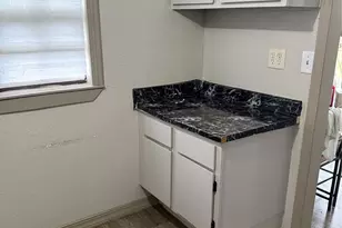 64 Neyland St, Houston, TX 77022 - Photo 18