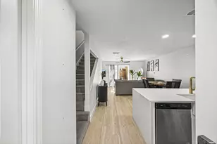 11000 Kinghurst Dr, Houston, TX 77099 - Photo 4