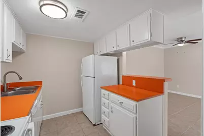 7047 Bissonnet Street #68, Houston, TX 77074 - Photo 10