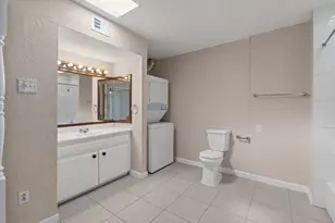 7047 Bissonnet St, Houston, TX 77074 - Photo 20