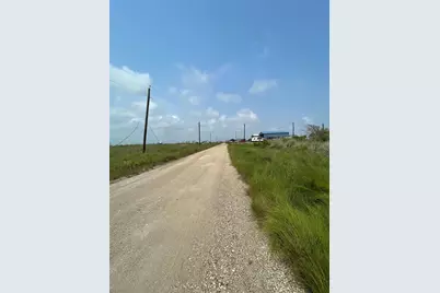 231 Nautilus Street S, Sargent, TX 77414 - Photo 4