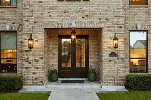 4 W Shady Ln, Houston, TX 77063 - Photo 2