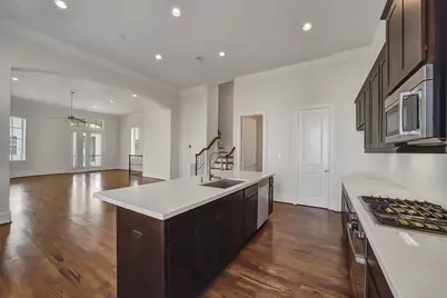 2058 Fannin Station N, Houston, TX 77045 - Photo 8