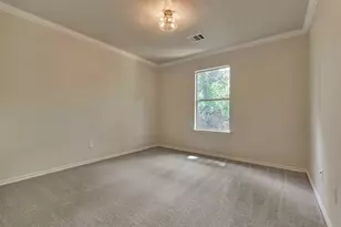 111 N Villa Oaks Dr, The Woodlands, TX 77382 - Photo 32