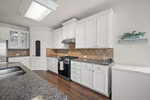 9803 Lynnrose Springs Dr, Tomball, TX 77375 - Photo 12