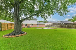 207 Woodvale Dr, League City, TX 77573 - Photo 32